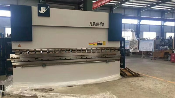 銅板折彎機(jī)