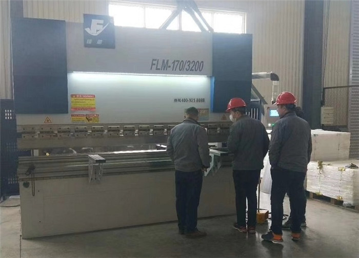 信號燈桿,紅綠燈桿,監控桿專用折彎機 信號燈桿,紅綠燈桿,監控桿專用折彎機