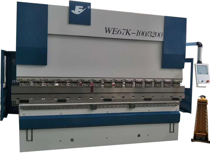 韓國日本折彎?rùn)C(jī)廠家